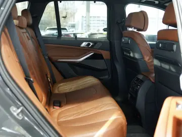 BMW X5 M60 i xD  1.H  22  ACC Sky Lounge H-UP AHK