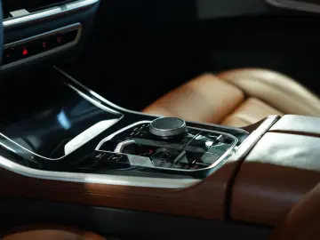 BMW X5 M60 i xD  1.H  22  ACC Sky Lounge H-UP AHK