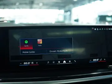 BMW X5 M60 i xD  1.H  22  ACC Sky Lounge H-UP AHK