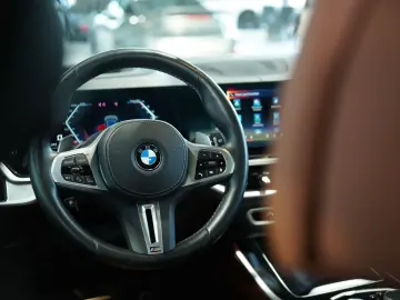 BMW X5 M60 i xD  1.H  22  ACC Sky Lounge H-UP AHK