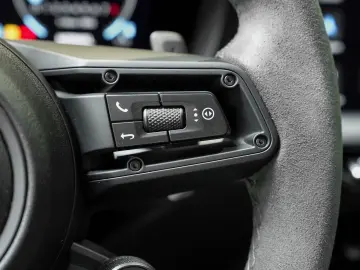 PORSCHE 992 911 Carrera Sportabgas Surround-View BOSE