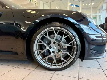 PORSCHE 911 992 Carrera LIFT Sportabgas InnoDrive BOSE