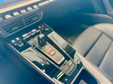PORSCHE 911 992 Carrera LIFT Sportabgas InnoDrive BOSE