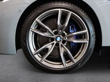 BMW M240i xDrive Coupe  Driving Assistant  Schiebeda