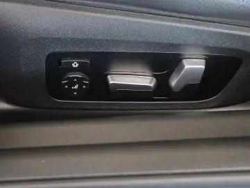 BMW M240i xDrive Coupe  Driving Assistant  Schiebeda
