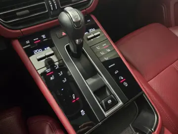 PORSCHE Macan T PDK  Kamera  Panorama  21 Zoll  ACC  DAB