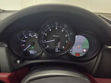 PORSCHE Macan T PDK  Kamera  Panorama  21 Zoll  ACC  DAB
