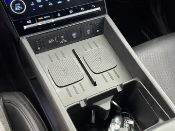 HYUNDAI Santa Fe Plug-In BlackLine 7-Sitzer Leder 4WD
