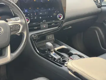 LEXUS NX 350h Business 360  TOTW PDC SITZLÜFTUNG