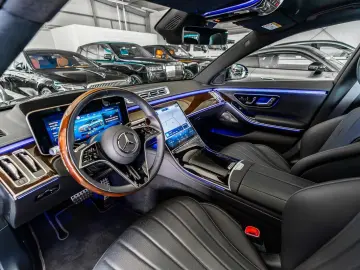 MERCEDES-BENZ S 450 d 4M AMG Line   Pano   Head-Up   MY 2026