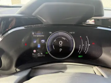 LEXUS NX 350h  LED Digi CP CAM ACC CarPlay Schaltwippe