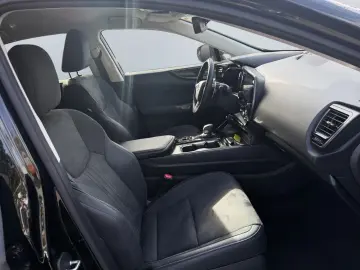 LEXUS NX 350h  LED Digi CP CAM ACC CarPlay Schaltwippe