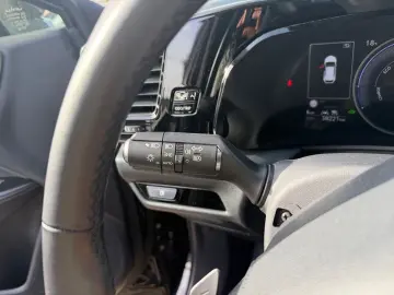 LEXUS NX 350h  LED Digi CP CAM ACC CarPlay Schaltwippe