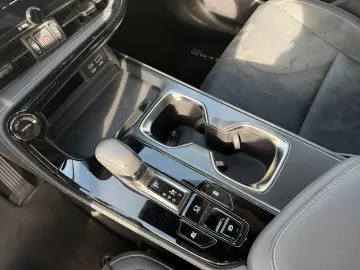 LEXUS NX 350h  LED Digi CP CAM ACC CarPlay Schaltwippe