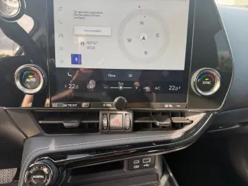LEXUS NX 350h  LED Digi CP CAM ACC CarPlay Schaltwippe