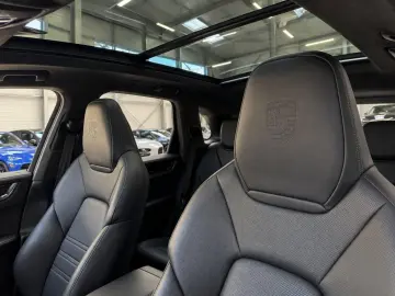PORSCHE Cayenne S V8 Standheiz Allradlenk. Mwst S-Design