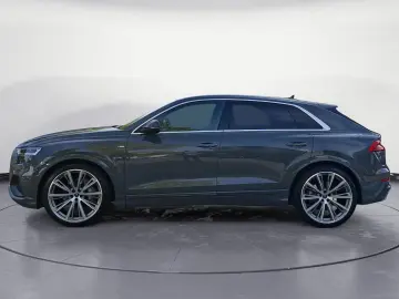 AUDI Q8 55 TFSI quattro tiptronic