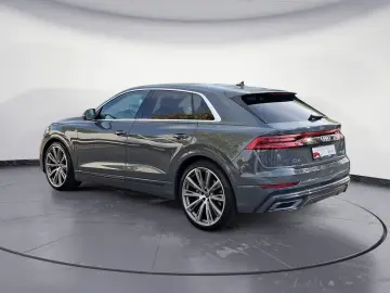 AUDI Q8 55 TFSI quattro tiptronic