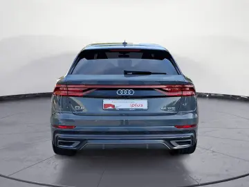 AUDI Q8 55 TFSI quattro tiptronic