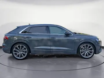 AUDI Q8 55 TFSI quattro tiptronic