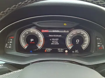 AUDI Q8 55 TFSI quattro tiptronic