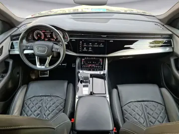 AUDI Q8 55 TFSI quattro tiptronic
