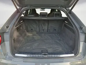 AUDI Q8 55 TFSI quattro tiptronic