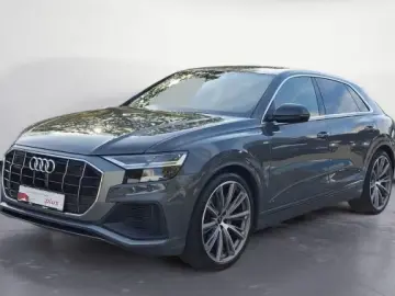 AUDI Q8 55 TFSI quattro tiptronic