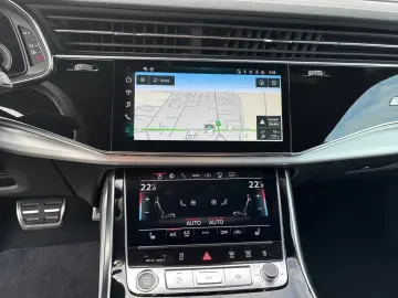 AUDI Q8 55 TFSI S-Line Quattro Tiptronic