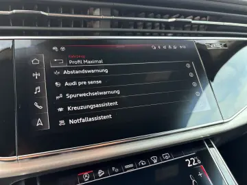 AUDI Q8 55 TFSI S-Line Quattro Tiptronic
