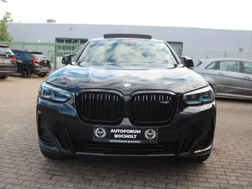 BMW X4 M40d xDrive   340 CP • HUD • PANO • ADAPTIVE M