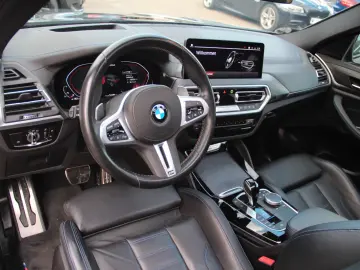 BMW X4 M40d xDrive   340 CP • HUD • PANO • ADAPTIVE M