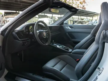 PORSCHE 911 Carrera 4 S Cabriolet