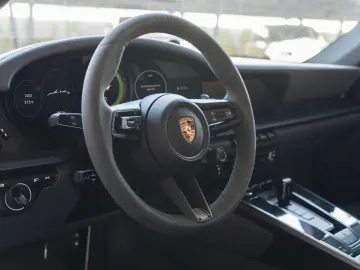 PORSCHE 911 Carrera 4 S Cabriolet