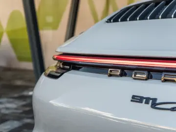 PORSCHE 911 Carrera 4 S Cabriolet