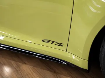 PORSCHE 992.2 Carrera GTS Aero-Kit Titan-Auspuff BOSE
