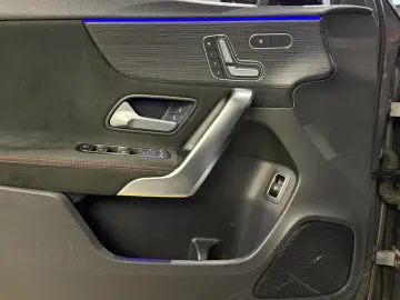 Mercedes-Benz A 220 Limousine 4Matic AMG Line Pano