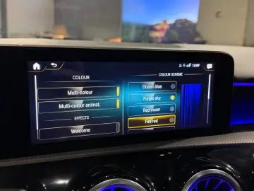 Mercedes-Benz A 220 Limousine 4Matic AMG Line Pano