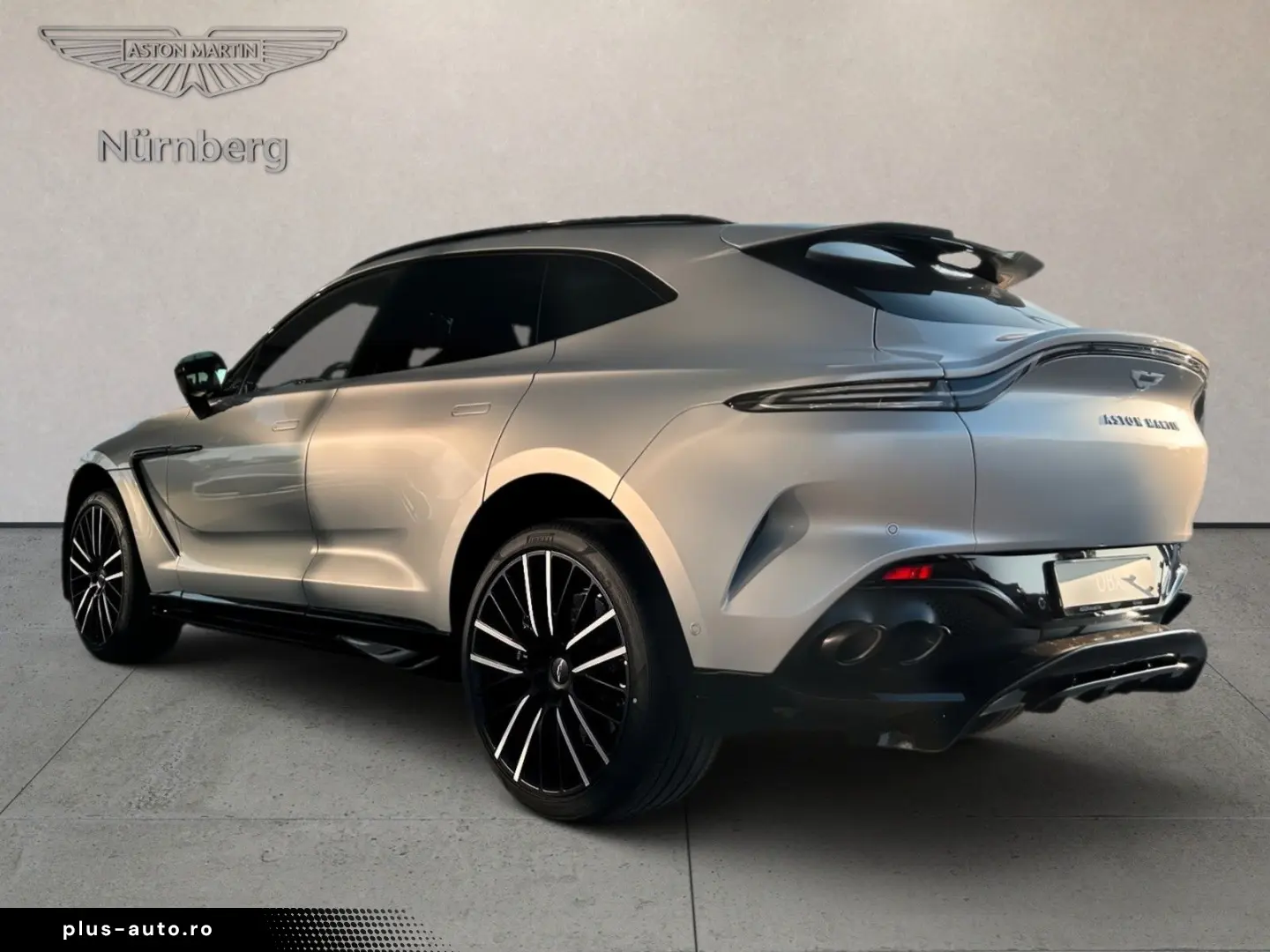 ASTON MARTIN DBX 707