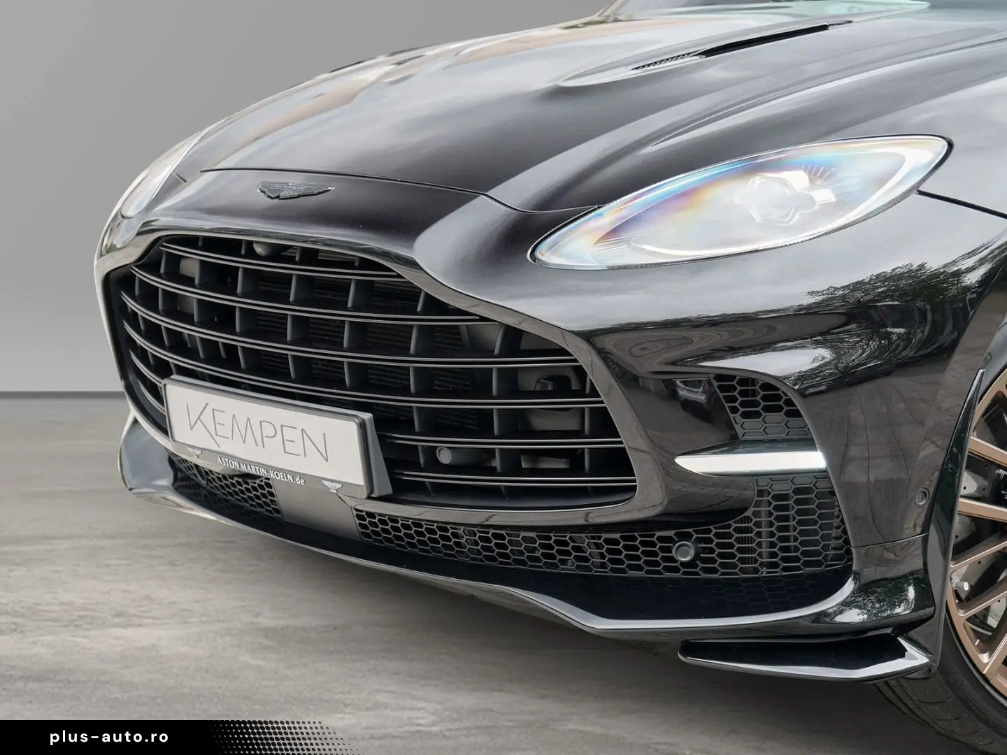 ASTON MARTIN DBX 707 Ultramarine Black   Dark Knight