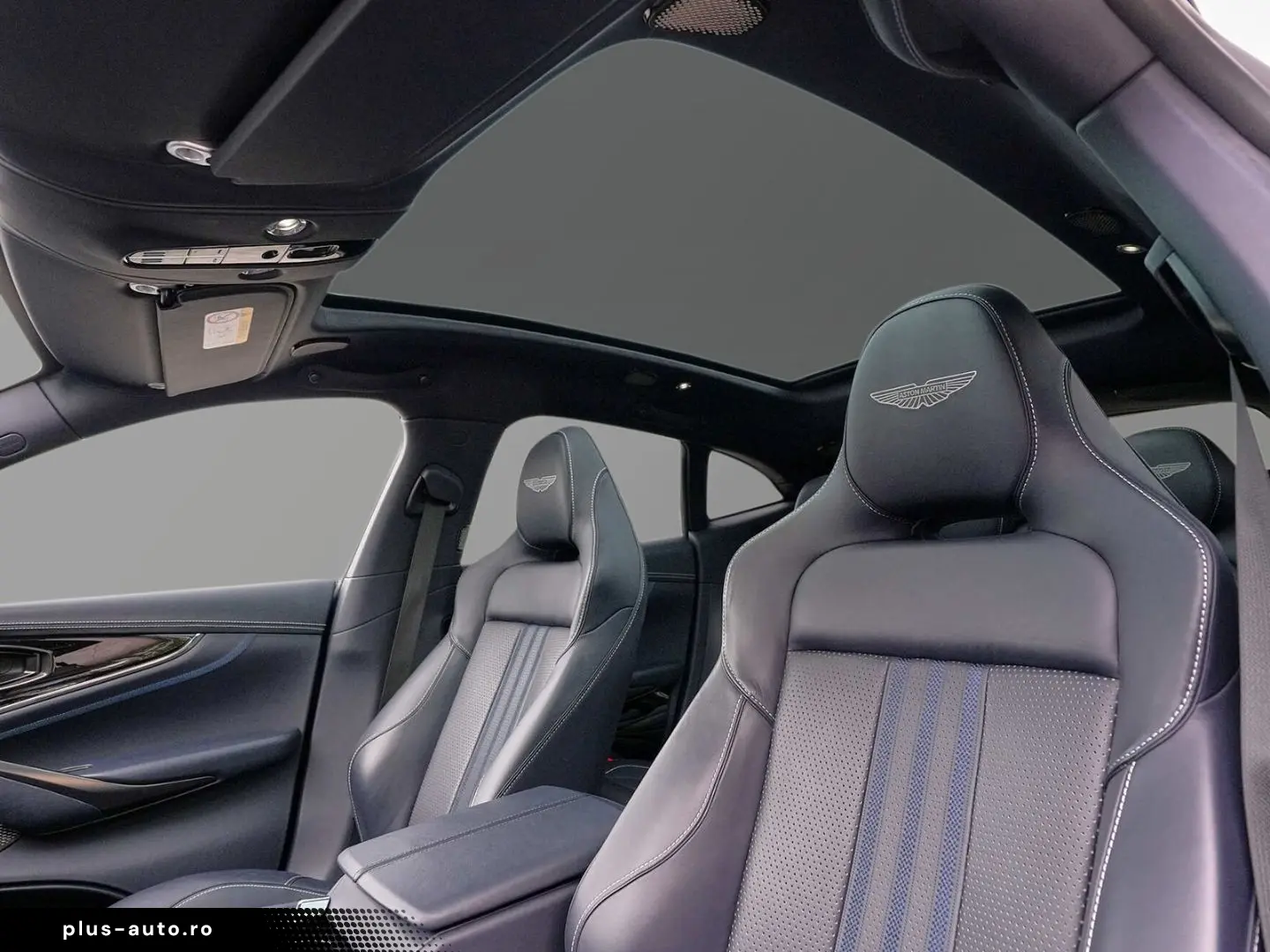 ASTON MARTIN DBX 707 Ultramarine Black   Dark Knight