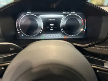 ASTON MARTIN DBX707