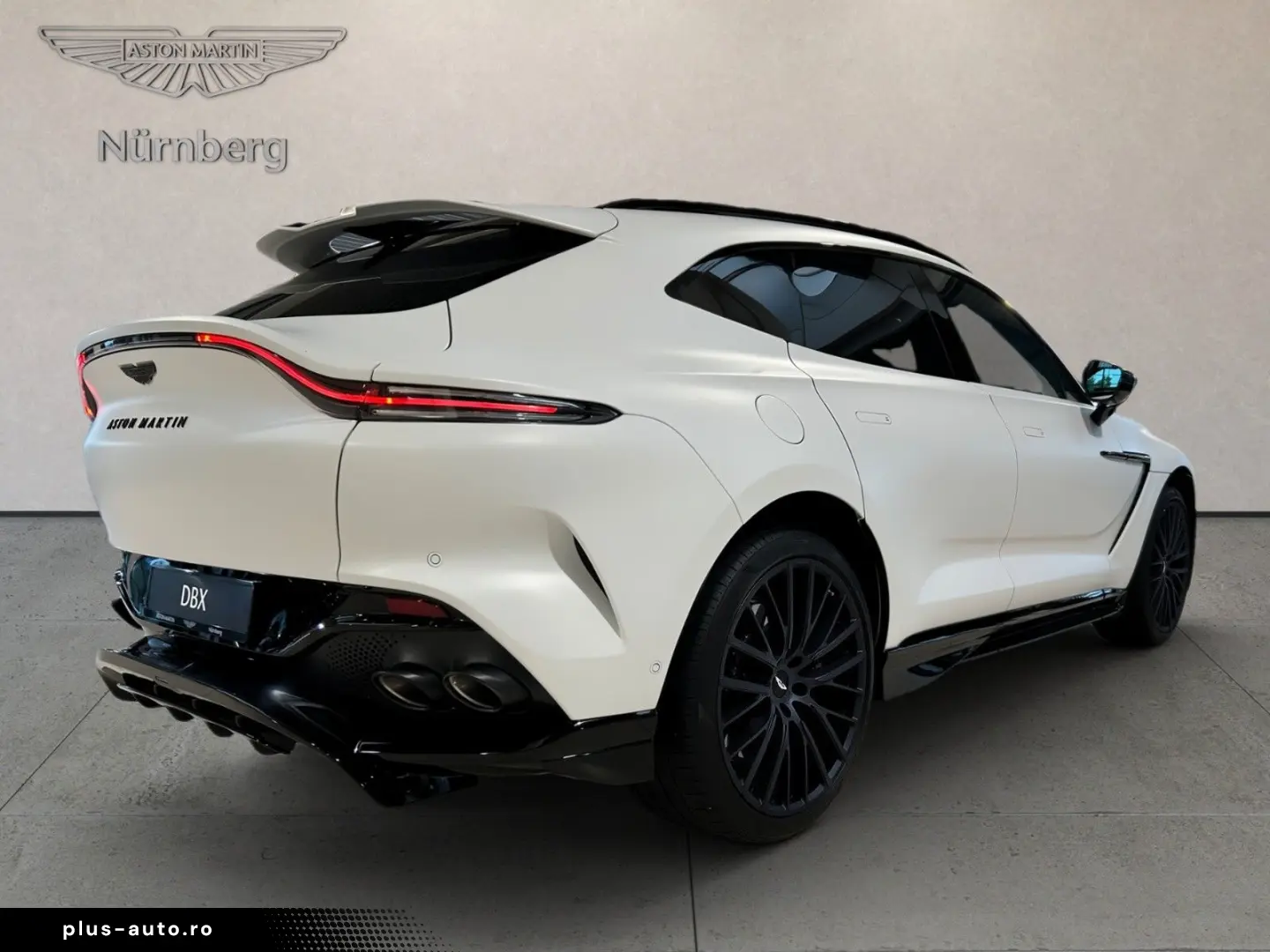 ASTON MARTIN DBX707