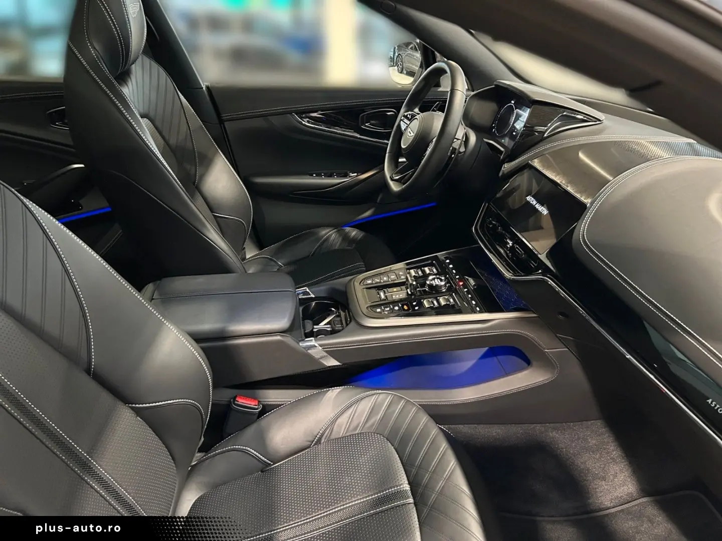 ASTON MARTIN DBX707