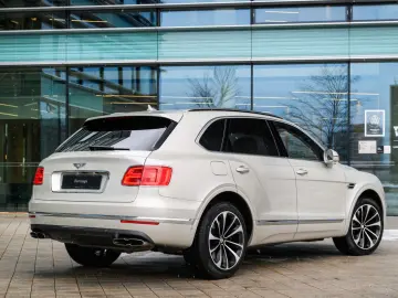 BENTLEY Bentayga V8  Centenary Specification