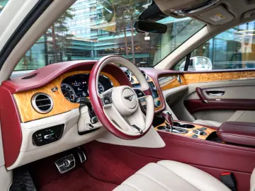 BENTLEY Bentayga V8  Centenary Specification