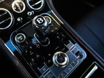 BENTLEY Continental GT V8