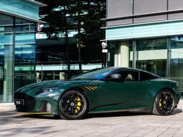 ASTON MARTIN DBS -