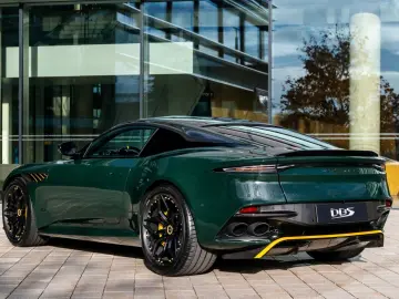 ASTON MARTIN DBS -