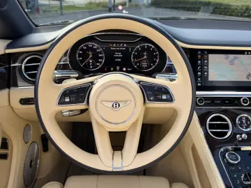 BENTLEY Continental GTC V8  NAIM MwSt. Rotating